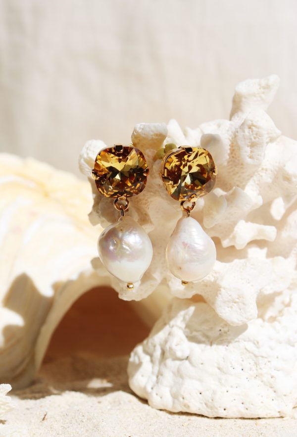 Ambre Crystals and white baroque pearls earrings - Image 3