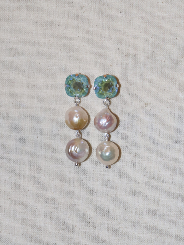 Siera Crystals and peach baroque pearls earrings